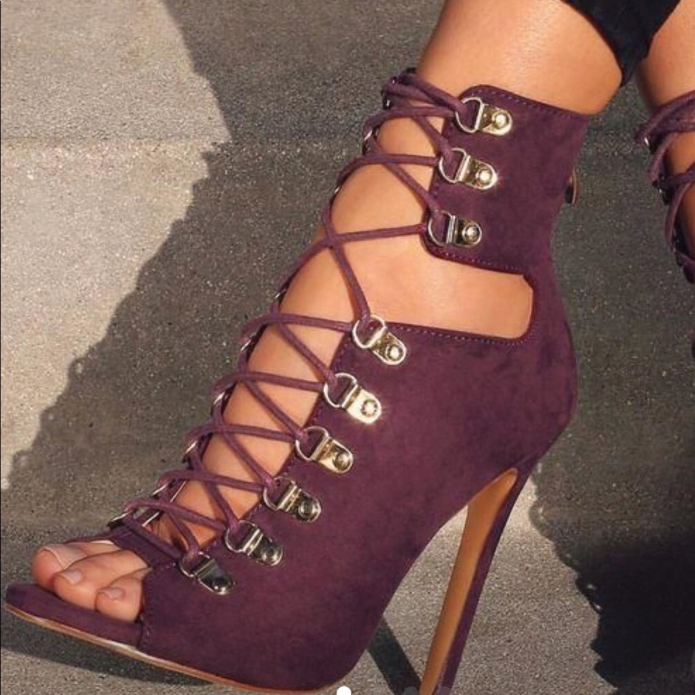 Cranberry and Gold bootie - Picture 1 of 3